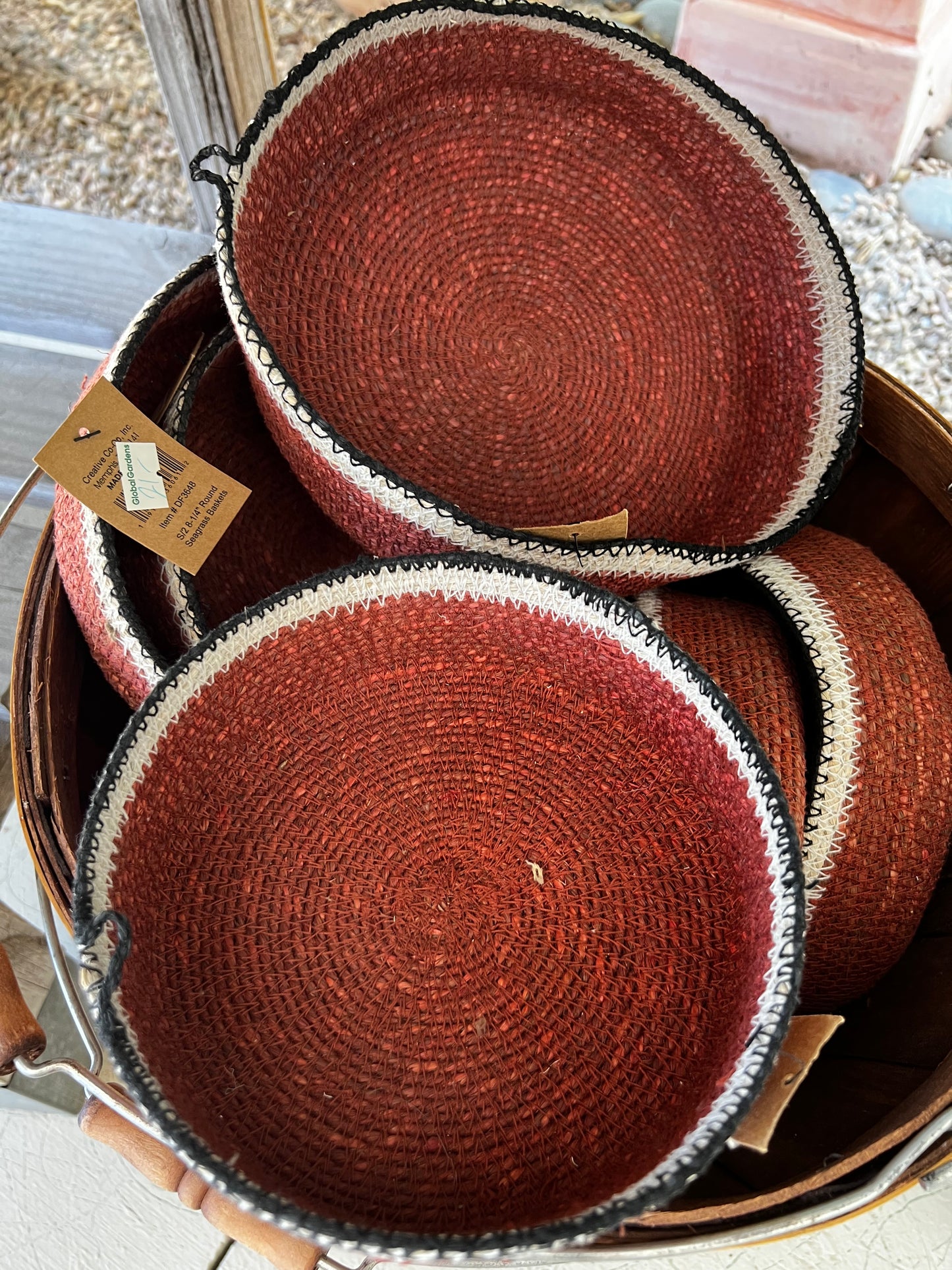 Basket - Red and Black Round