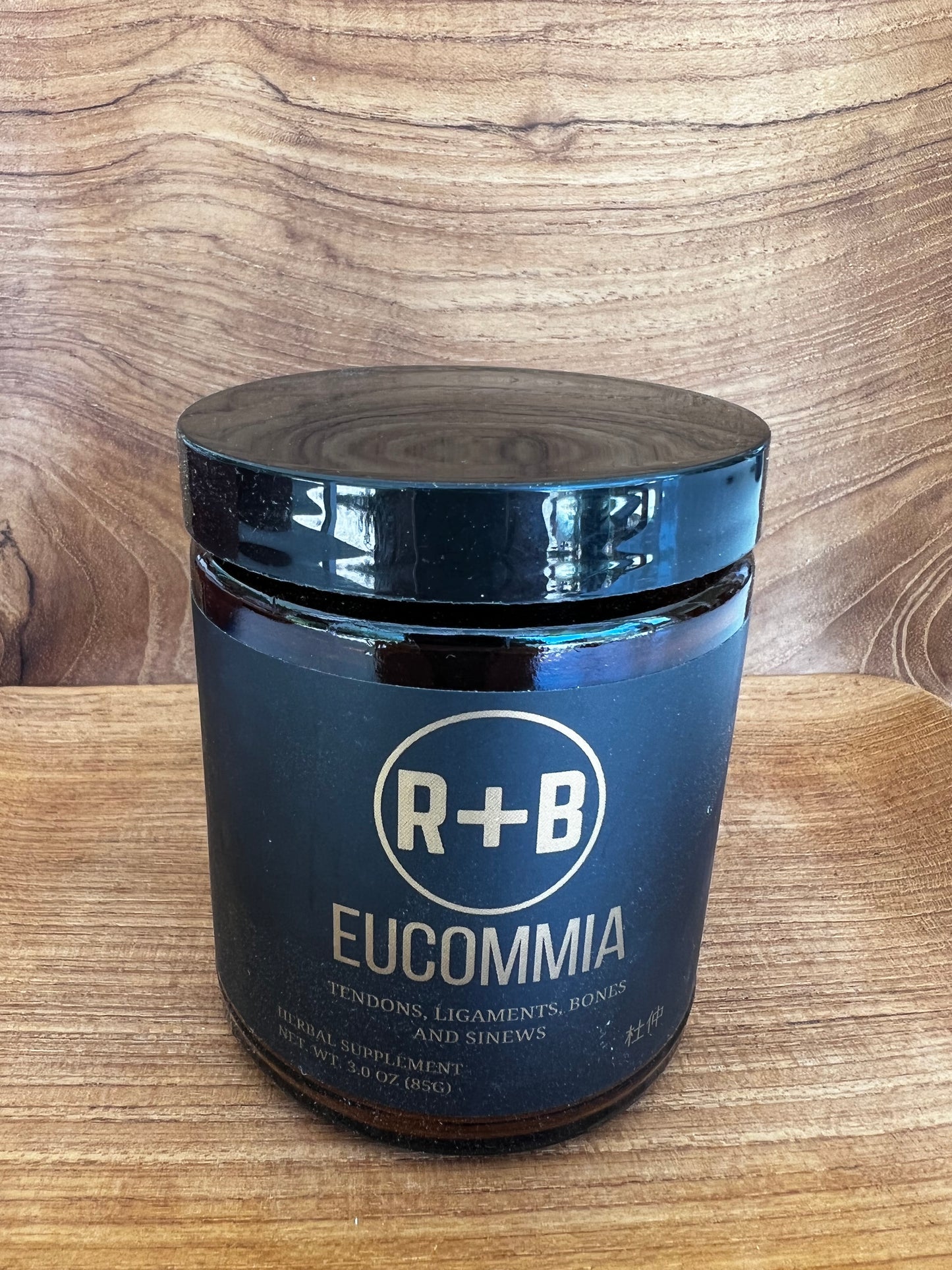 Root & Bones Eucommia